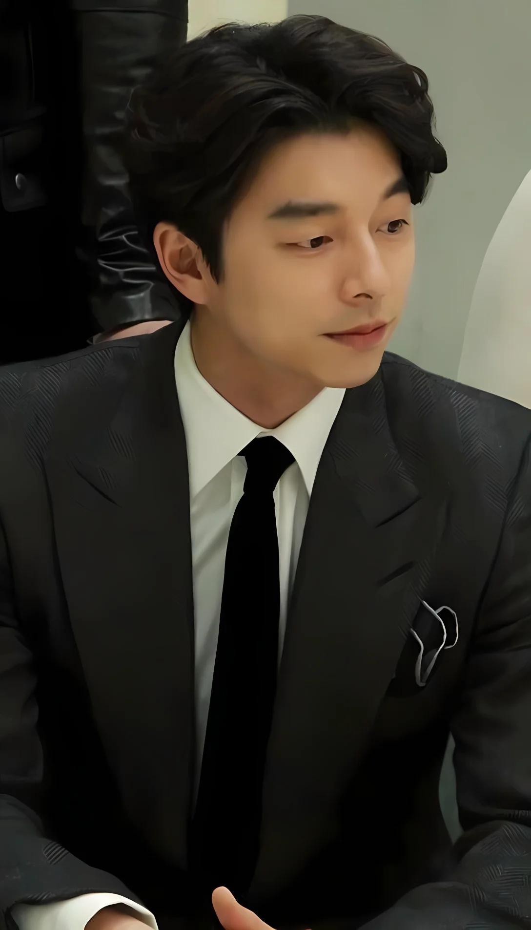 Chat with AI character: Gong Yoo