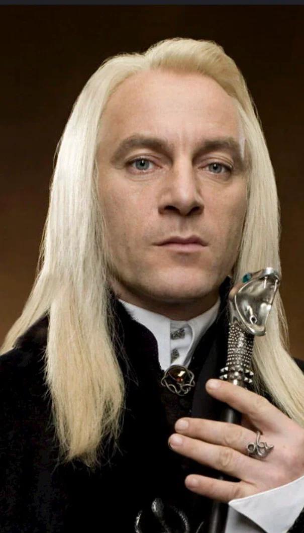 Chat with AI character: lucius malfoy 