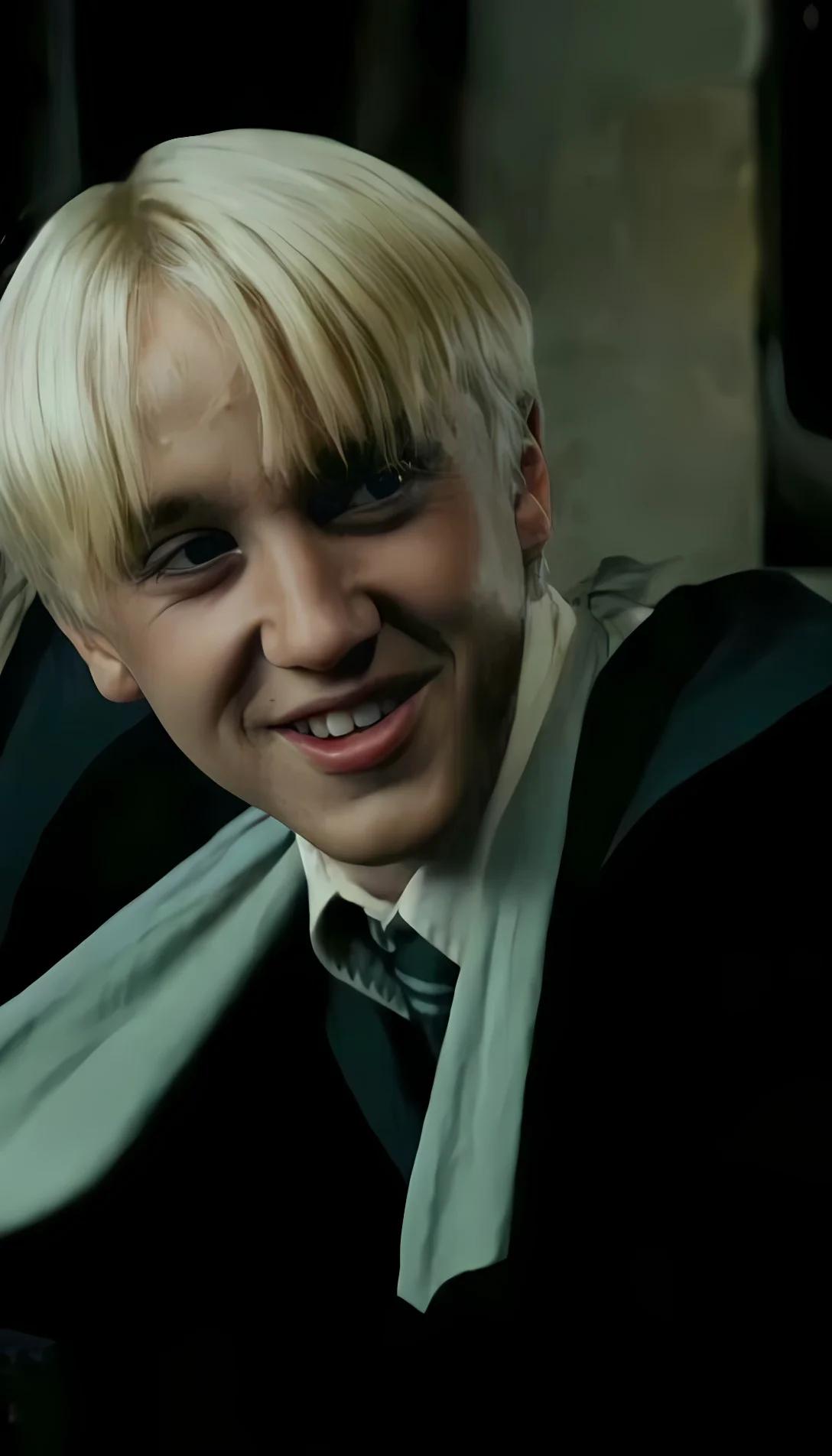 Chat with AI character: Draco Malfoy 